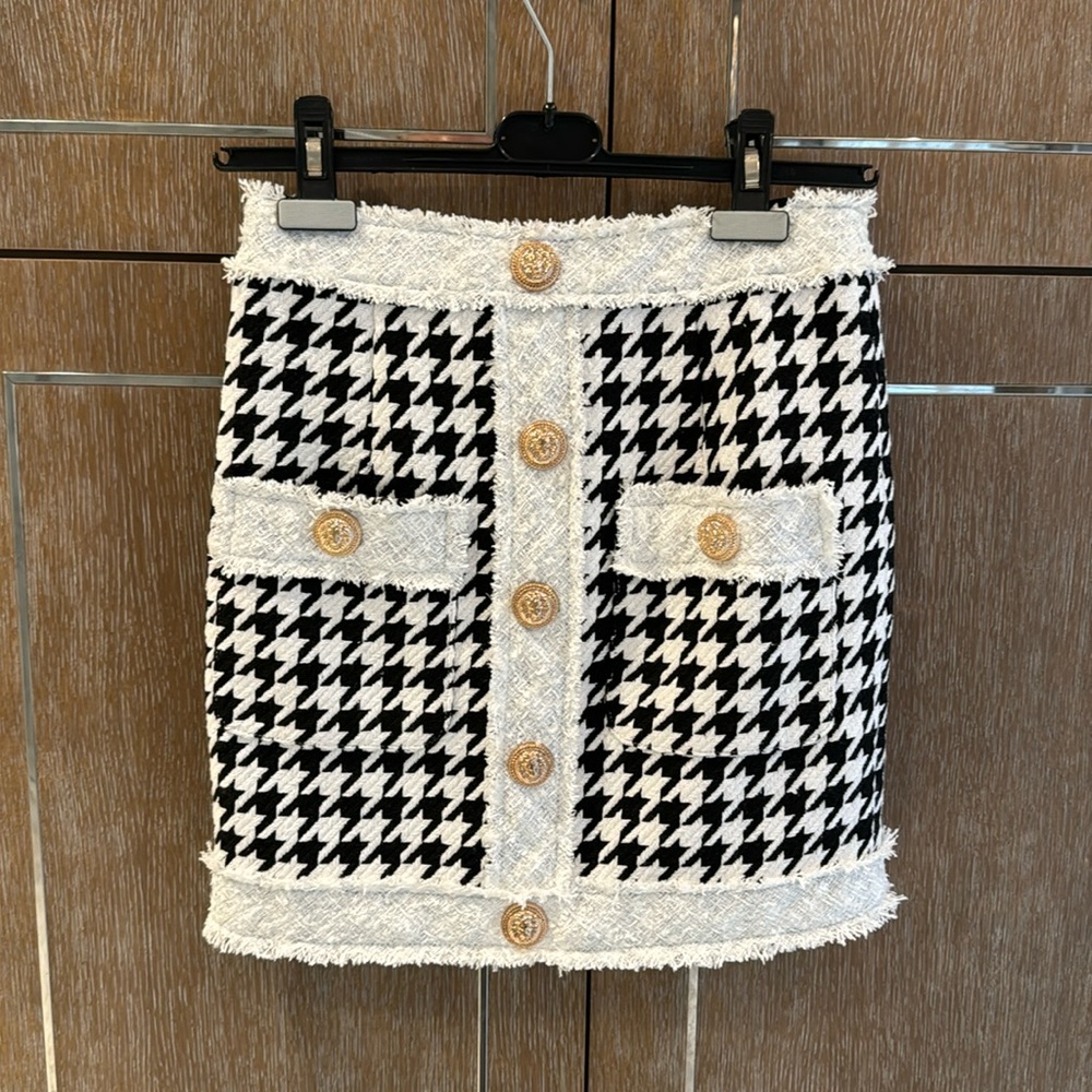 Houndstooth skirt